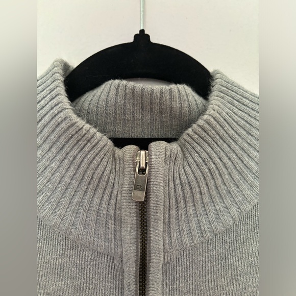 Men’s Calvin Klein Gray Zip Up - Picture 2 of 4